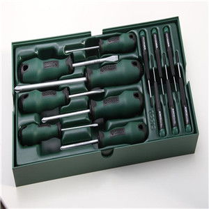 世達(dá)五金產(chǎn)品與店鋪裝修展示